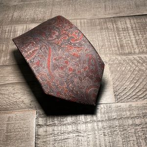 Liberty of London 100% silk paisley tie